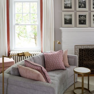 Тесен вдлъбнат диван