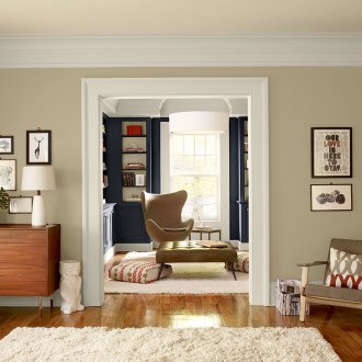 Светло бежов таван