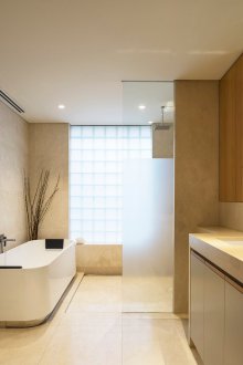 Бежов таван за баня