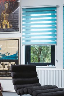 Сини ролетни щори