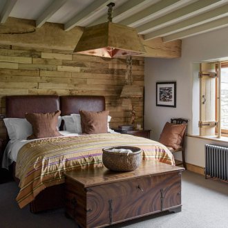 Кожено легло за лятна резиденция