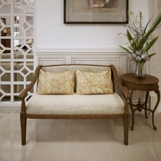 Диван в коридора