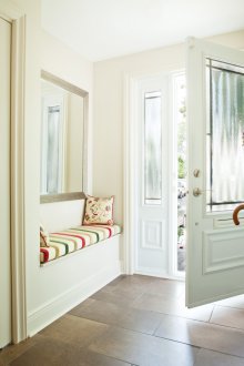 Вградена пейка