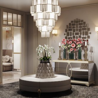 Кръгъл диван в коридора