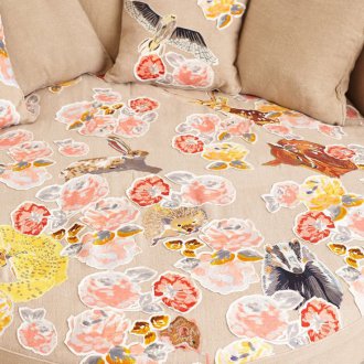 Кръгъл диван от плат