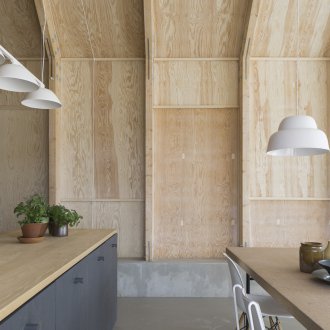 Дизайн на таван от шперплат