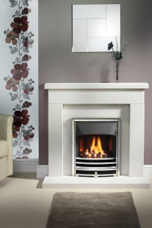 Комбинация от тъмносив и флорален тапет в хола