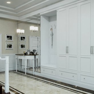 Гардероб в класическия коридор