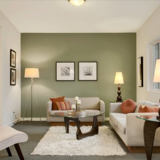 Малък диван в интериора