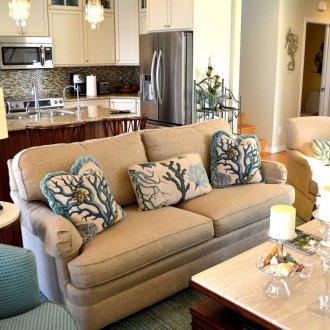 Малък диван в морски стил