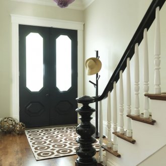 Полилей с плат в антрето