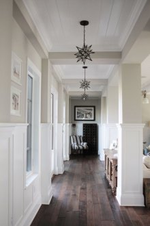 Полилей под формата на звезда в коридора