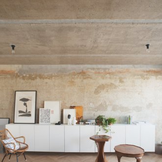 Суров бетонен таван