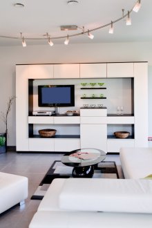 Леки полупрозрачни зелени завеси за хола