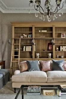 Бели флорални завеси за хола