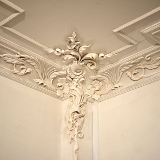 Штукатурни корнизи на тавана