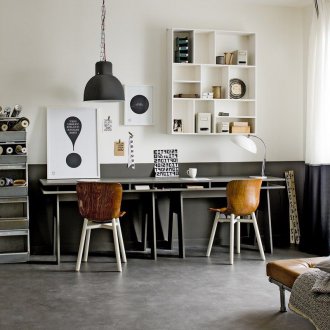 Сива маса за дете