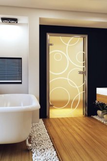 Шарена врата за баня