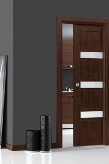 Венге врата към банята