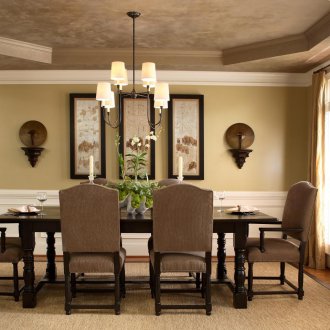 Кафява мазилка на тавана