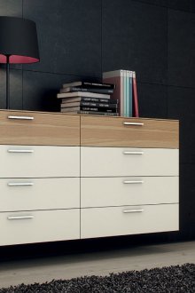 Висящи скрин в коридора