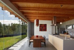 Ceiling with beams on the veranda