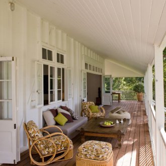 Helle Decke auf der Veranda