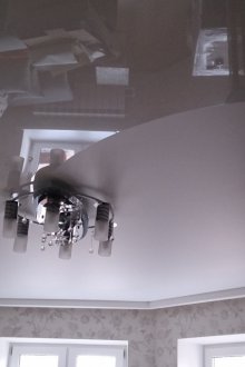 Двуцветен матов гланциран таван