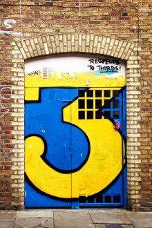 Рисуван номер на вратата