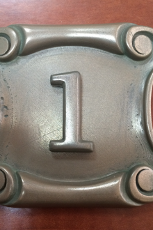 Номер на стоманена врата