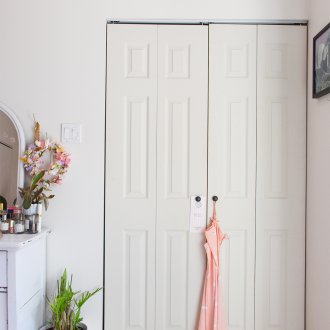 Сгъваема лека врата в интериора