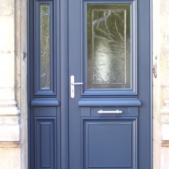 Входна синя врата MDF