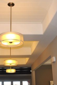 Панел таван в коридора