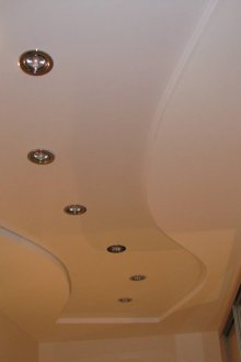 Грешен таван в коридора