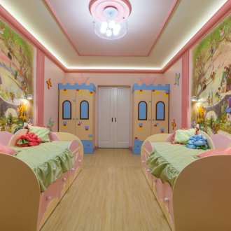 Осветление на тавана в детската стая за момичето