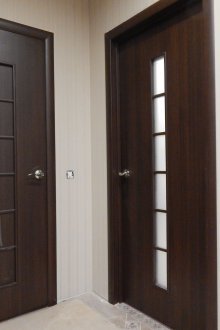 Интериорна тъмна врата MDF