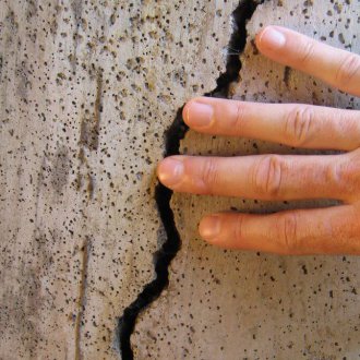 Ремонт на напукан таван