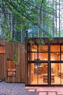 Необичаен дизайн на верандата на едноетажна къща