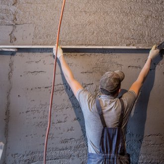 Meratakan peraturan siling