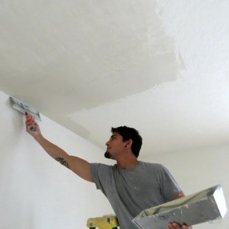 Plaster meratakan siling