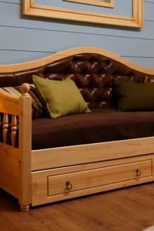 Katil ottoman besar-besaran