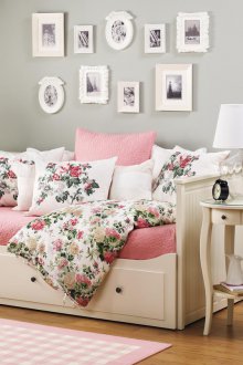 Katil ottoman dalam gaya provensi