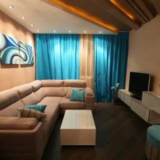 Таванът в Хрушчов с подсветка