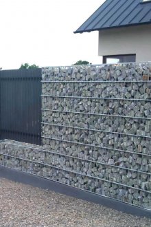 Ограда от сив габион