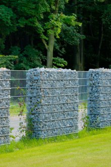 Стълбове от габиони