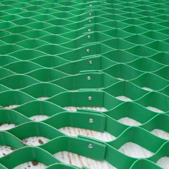 Георешетка на тревата