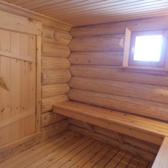 Празна врата за банята