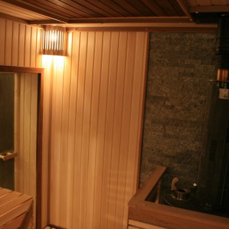 Стъклена врата за банята