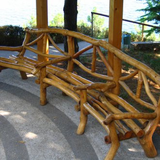 Полукръгла пейка за захващане