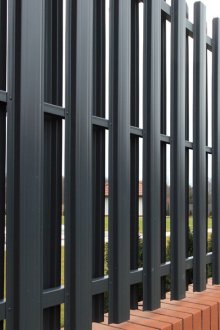 Комбинирана ограда за пикет